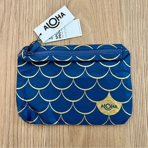 NWT Aloha Collection Small Pouch in Mermaid/Gold on Navy